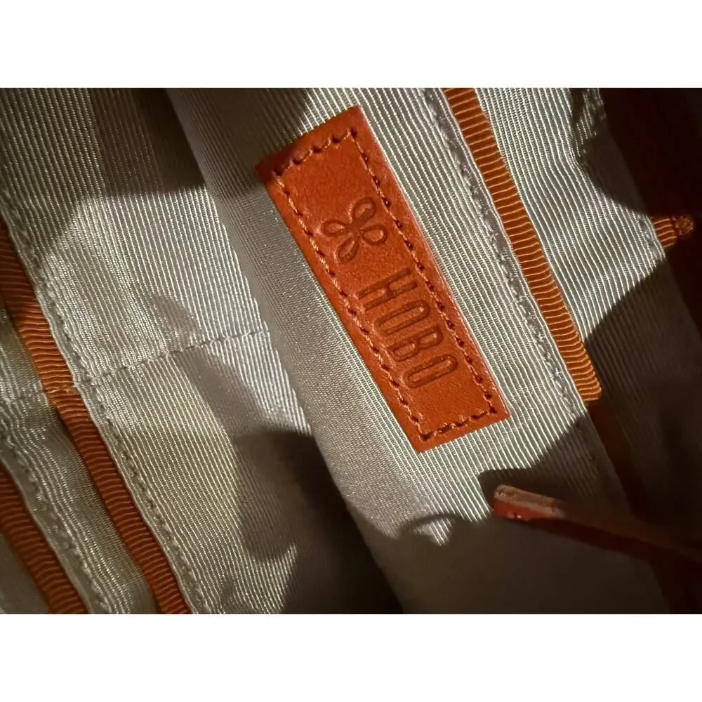HOBO vida clutch